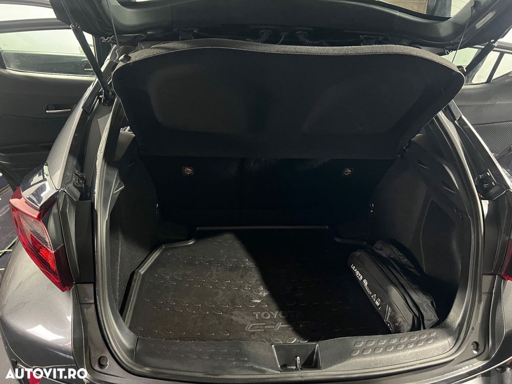 Toyota C-HR 1.8 HSD 122 CP 4x2 CVT C-ult Style - 9
