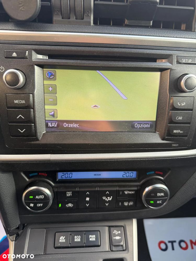 Toyota Auris 1.8 HSD Luna - 12