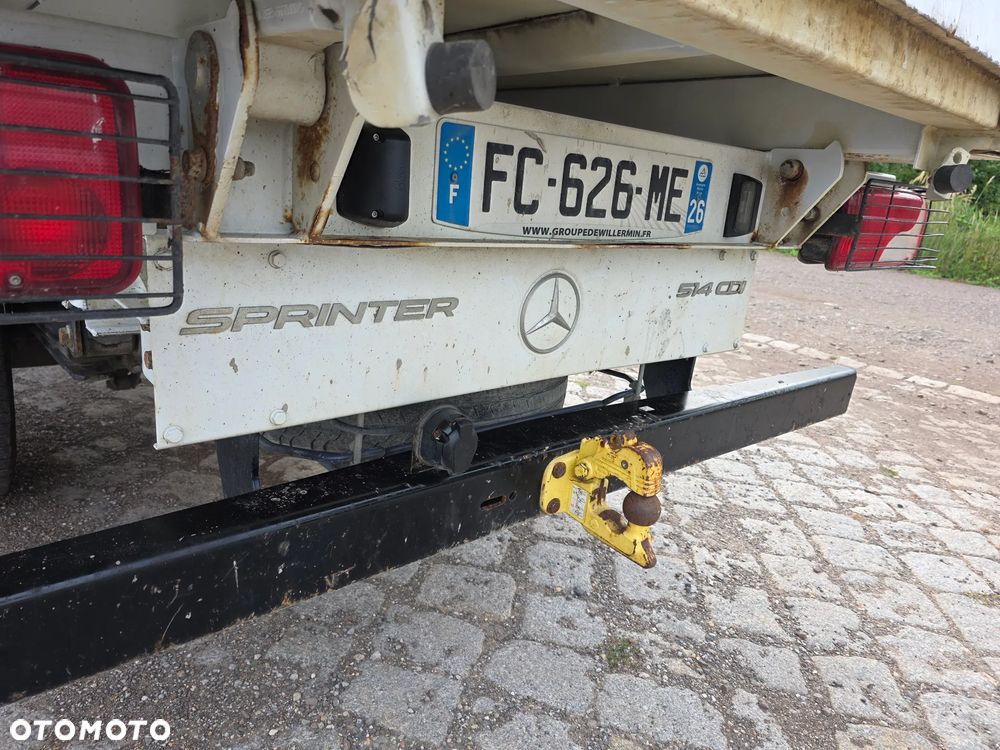 Mercedes-Benz Sprinter - 32