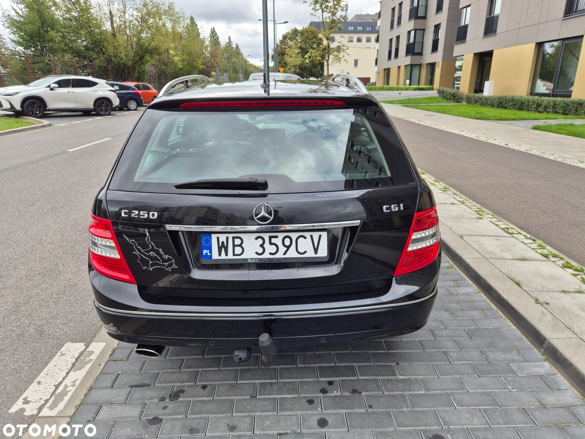Mercedes-Benz Klasa C 250 CGI BlueEff Avantgarde - 8