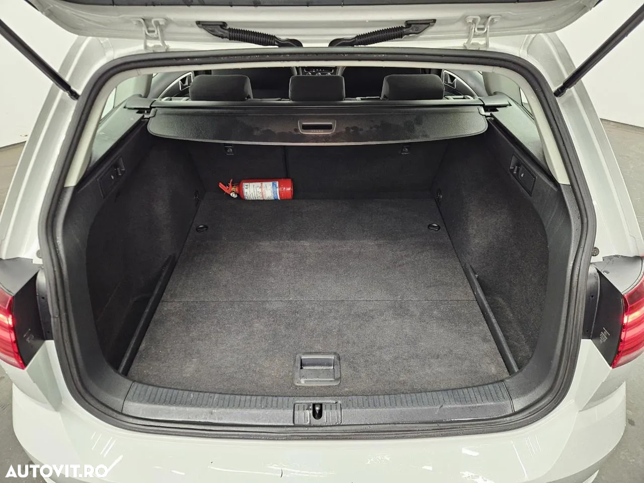 Volkswagen Golf 1.0 TSI Trendline - 4