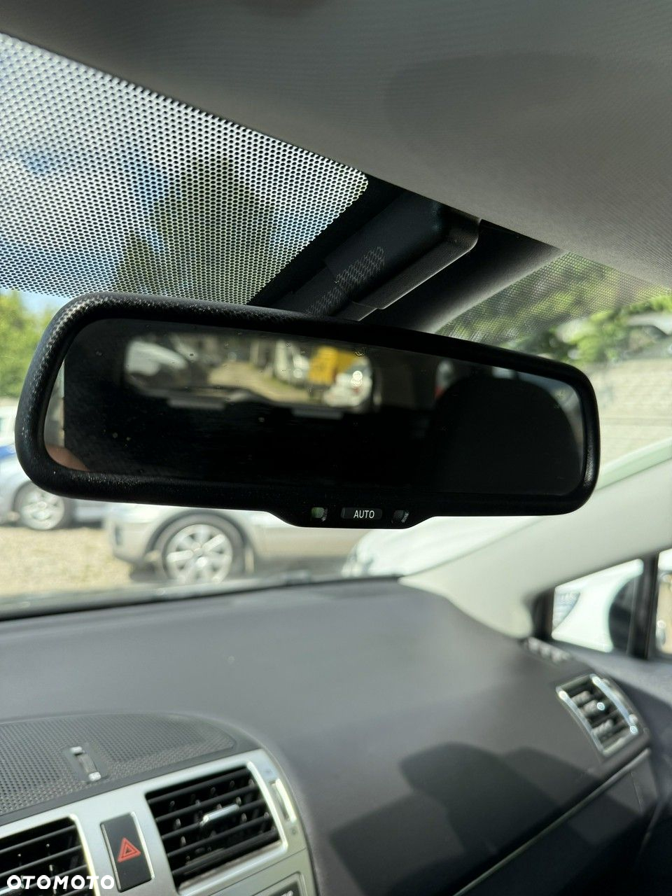 Toyota Avensis - 32