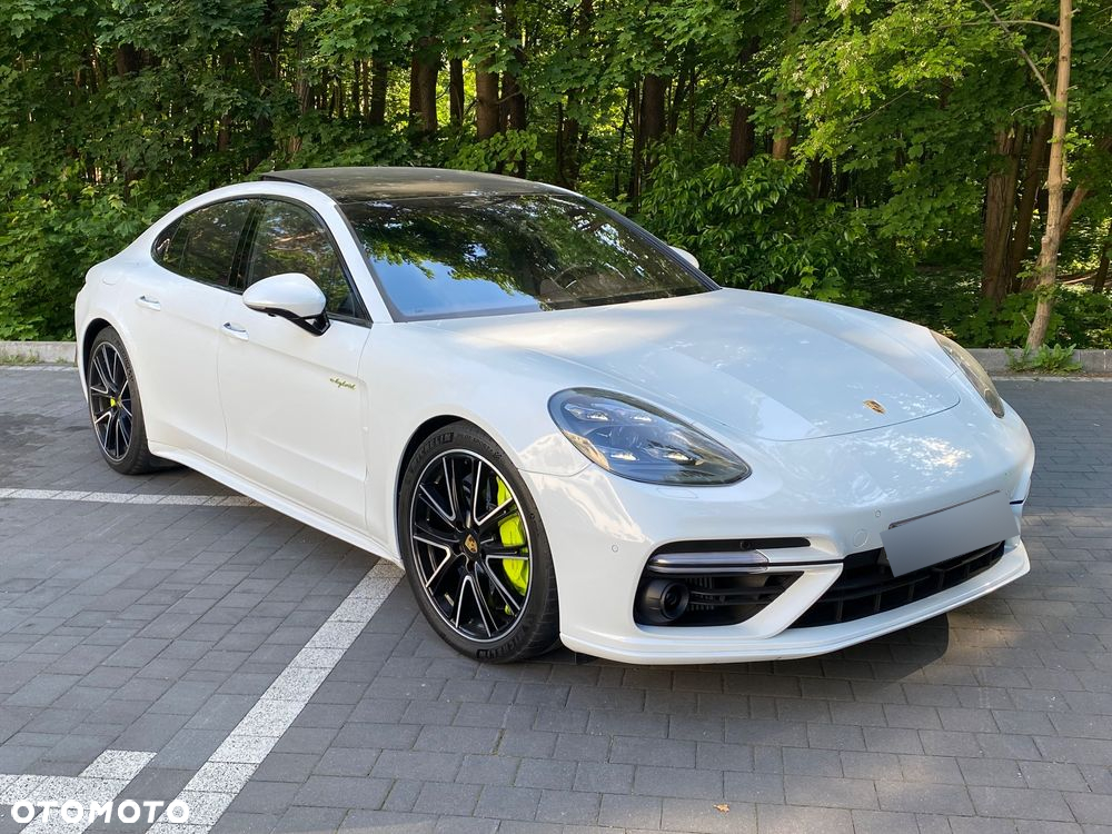 Porsche Panamera - 16
