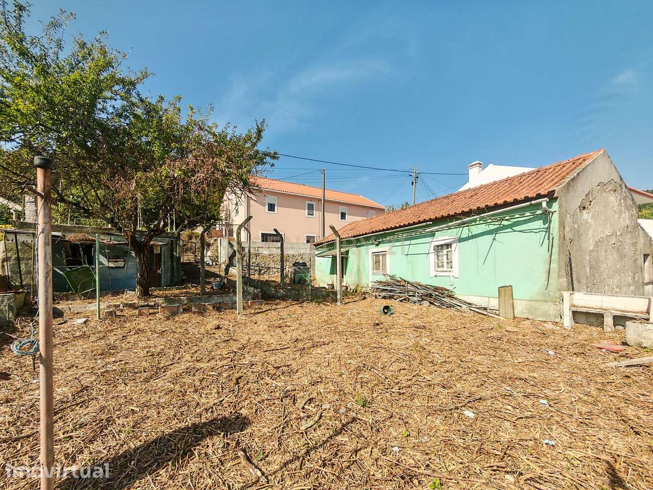 Moradia com Anexo e Terreno de 242 m² | Oportunidade de Reabilitação e - Grande imagem: 3/9