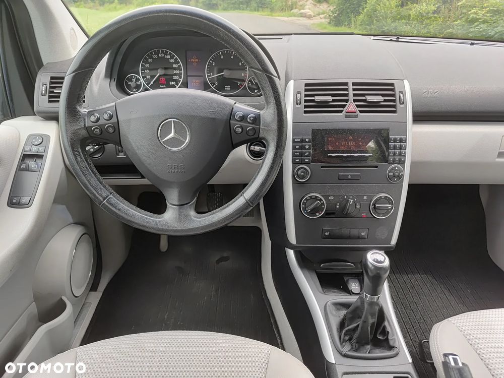Mercedes-Benz Klasa A 170 BlueEFFICIENCY Avantgarde - 11