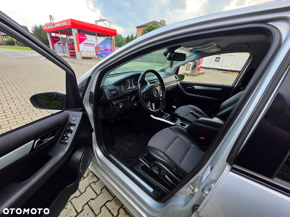 Mercedes-Benz Klasa B 180 CDI Special Edition - 20