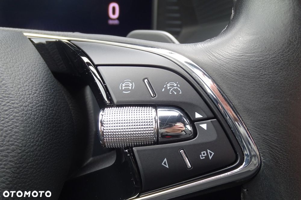 Skoda Superb 1.4 TSI DSG L&K - 32