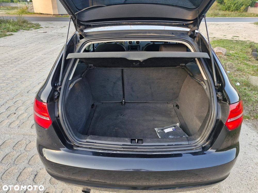 Audi A3 Sportback 2.0 TDI DPF Ambiente - 11