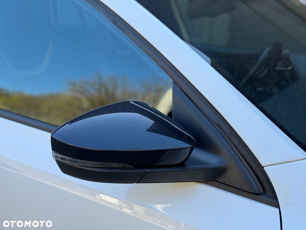 Skoda Octavia 2.0 TDI DSG RS - 18