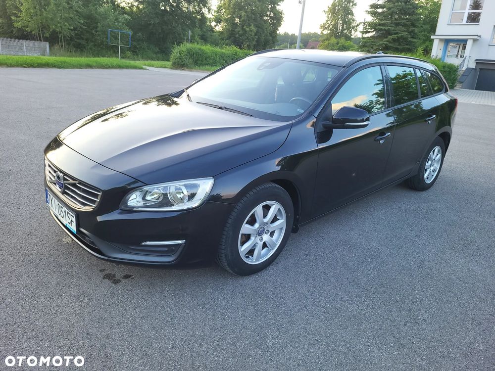 Volvo V60 D3 Momentum - 1