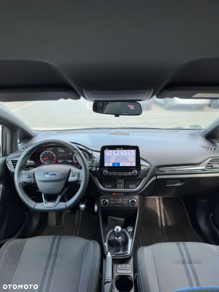 Ford Fiesta - 31