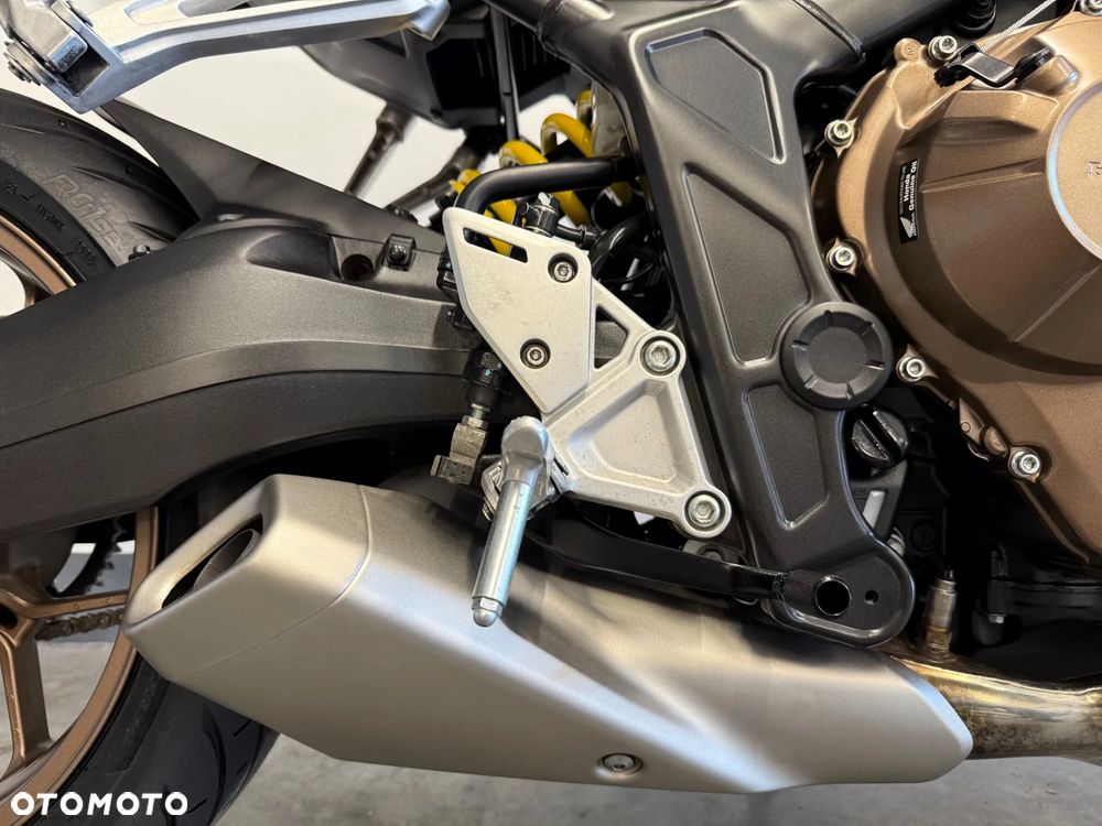 Honda CB - 33