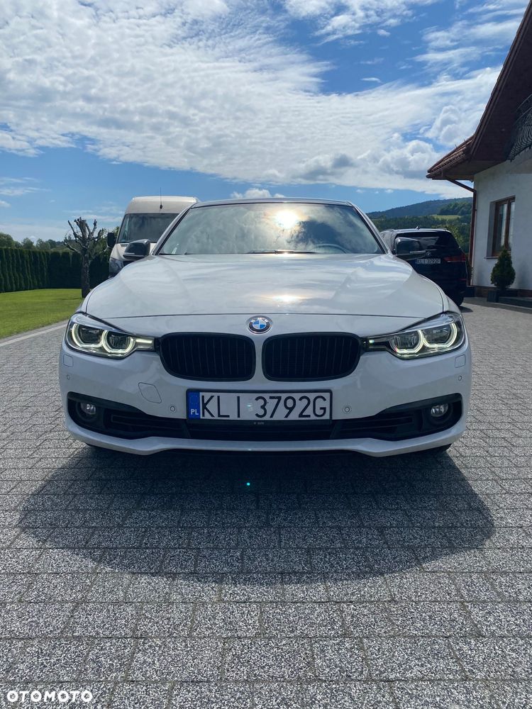 BMW Seria 3 318i - 15