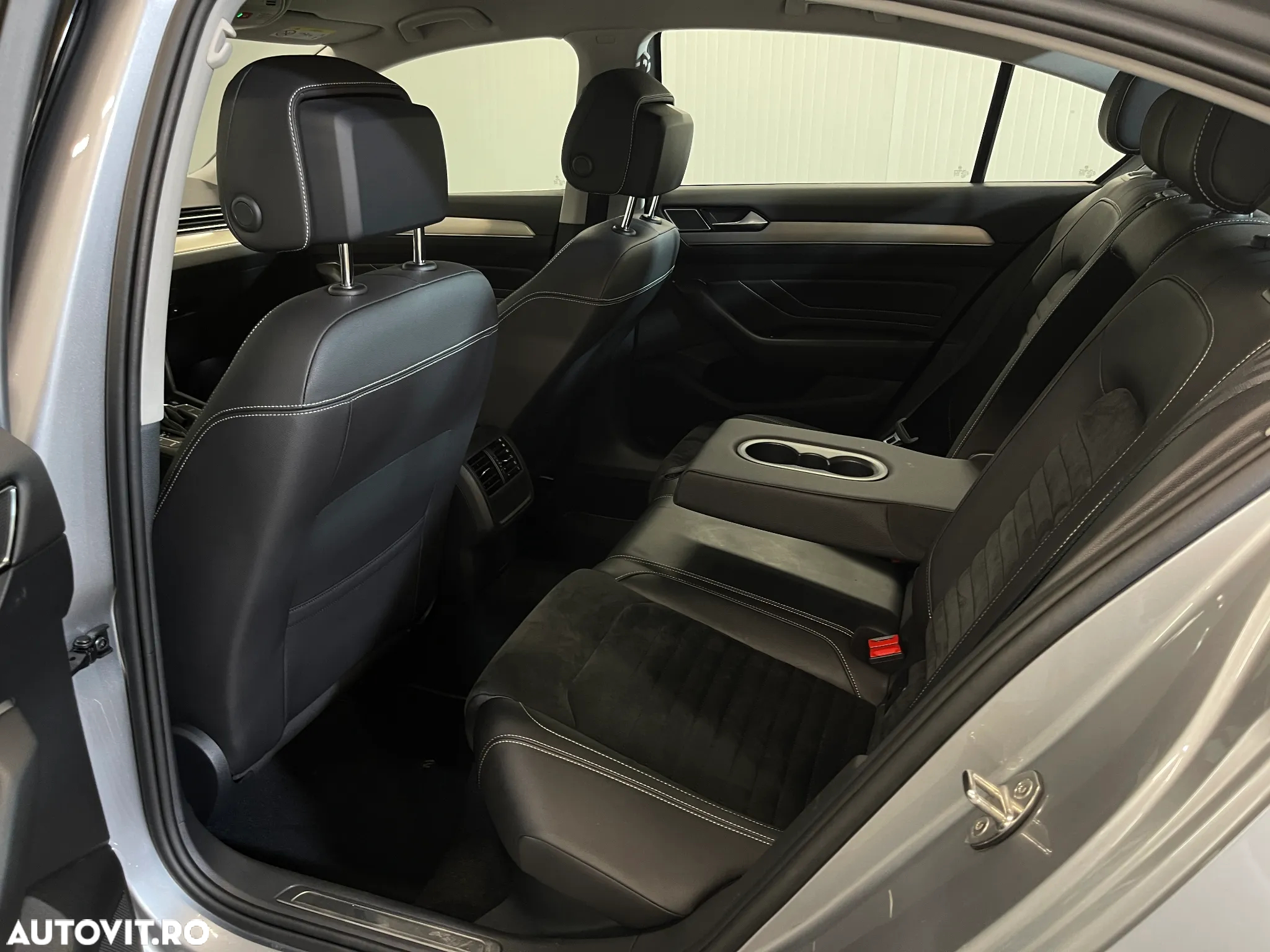 Volkswagen Passat 2.0 TDI DSG Highline - 10