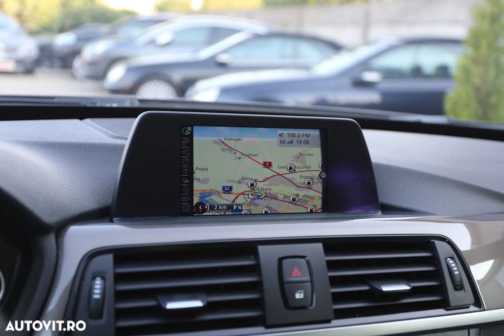 BMW Seria 3 320d Modern Line - 12