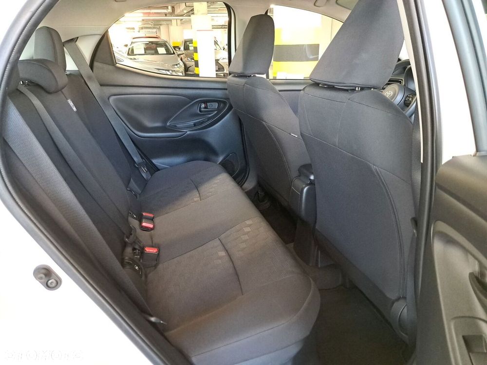 Toyota Yaris - 13
