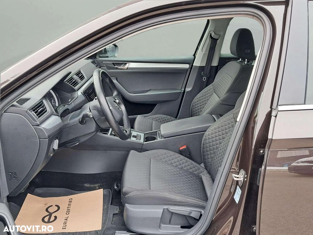 Skoda Superb 2.0 TDI DSG Ambition - 14