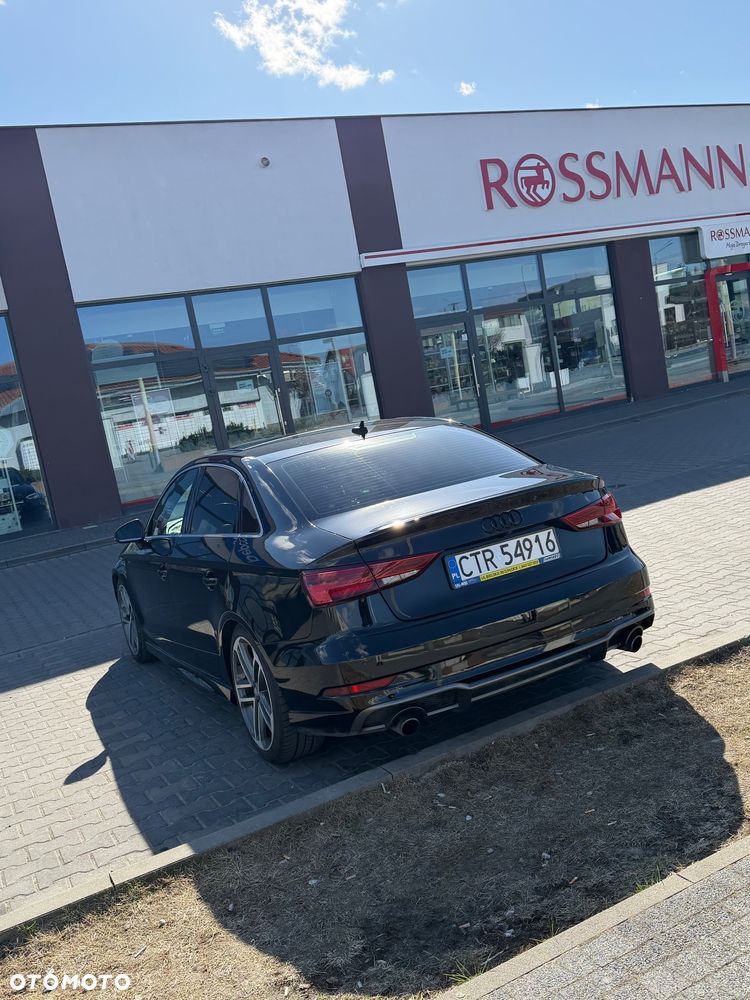 Audi A3 Limousine 40 TFSI quattro S tronic design - 2
