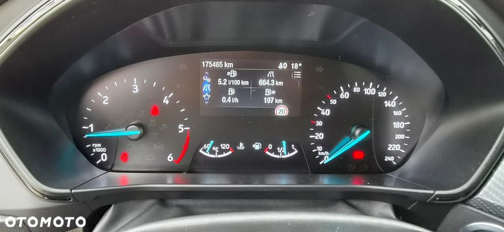 Ford Focus 2.0 EcoBlue STart-Stopp-System ST-LINE - 33