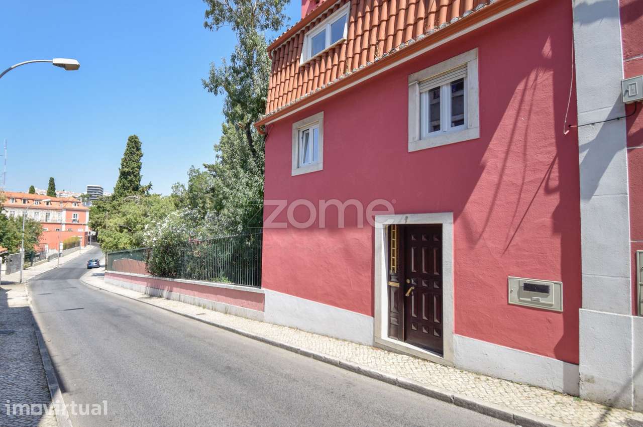 Moradia T5 com História em Santo Amaro de Oeiras - Grande imagem: 2/50