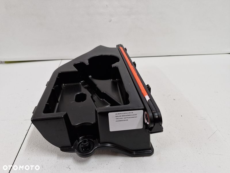 MERCEDES A W176 WKŁAD BAGAŻNIKA UCHO TRÓJKĄT OSTRZEGAWCZY A2468900300 - 5