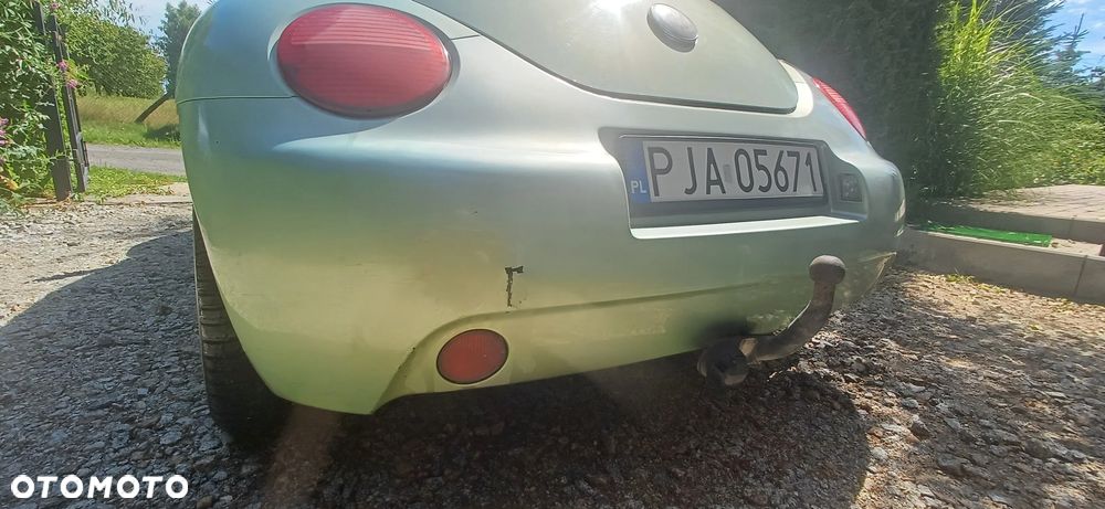 Volkswagen New Beetle - 24