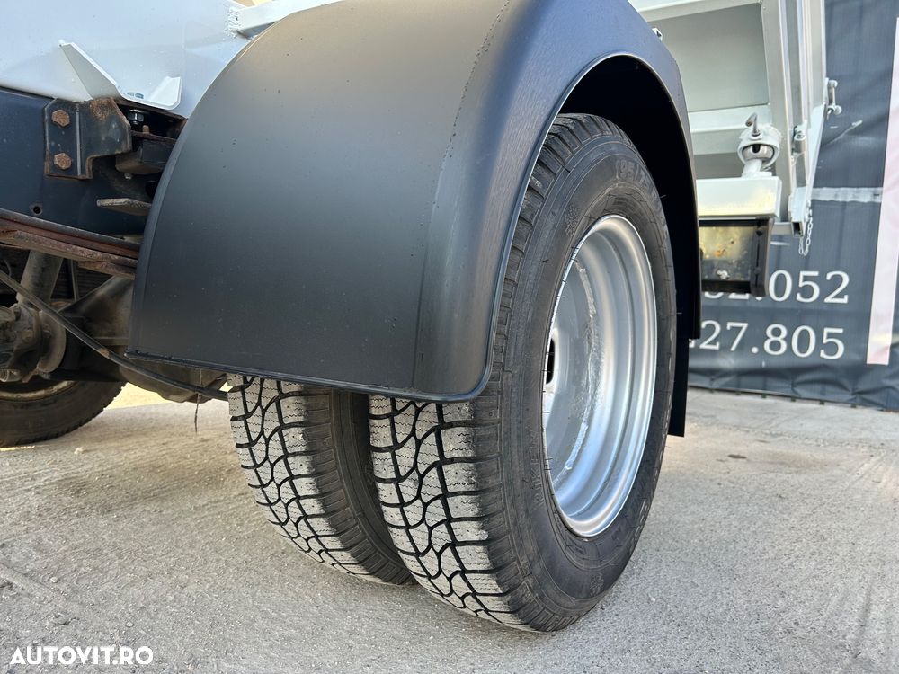 Iveco Daily 3.0 D BASCULABIL 3 PARTI AXA DUBLA SPATE - 35