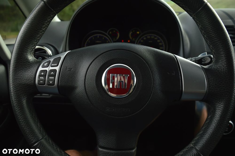 Fiat Sedici 1.6 16V 4x4 Lounge - 32