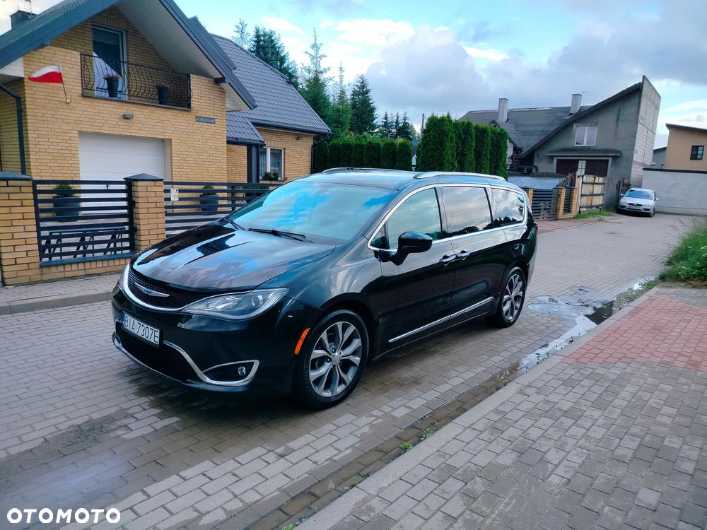 Chrysler Pacifica - 7