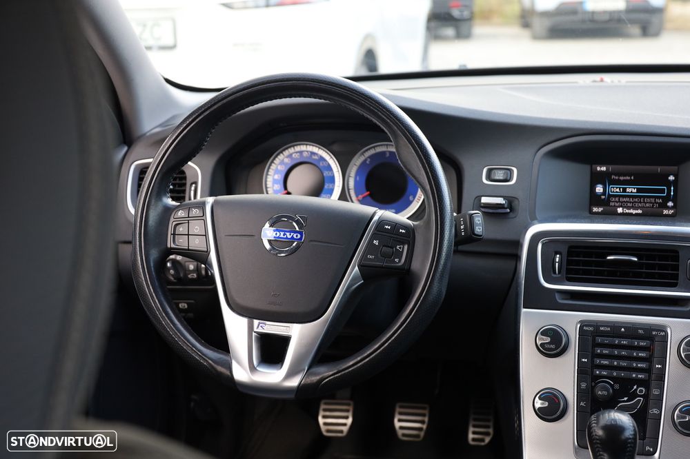 Volvo V60 2.0 D3 R-Design Start/Stop - 20