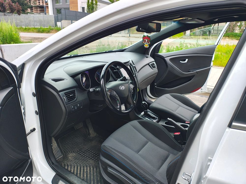 Hyundai i30 Kombi 1.6 GDi DCT Style - 11
