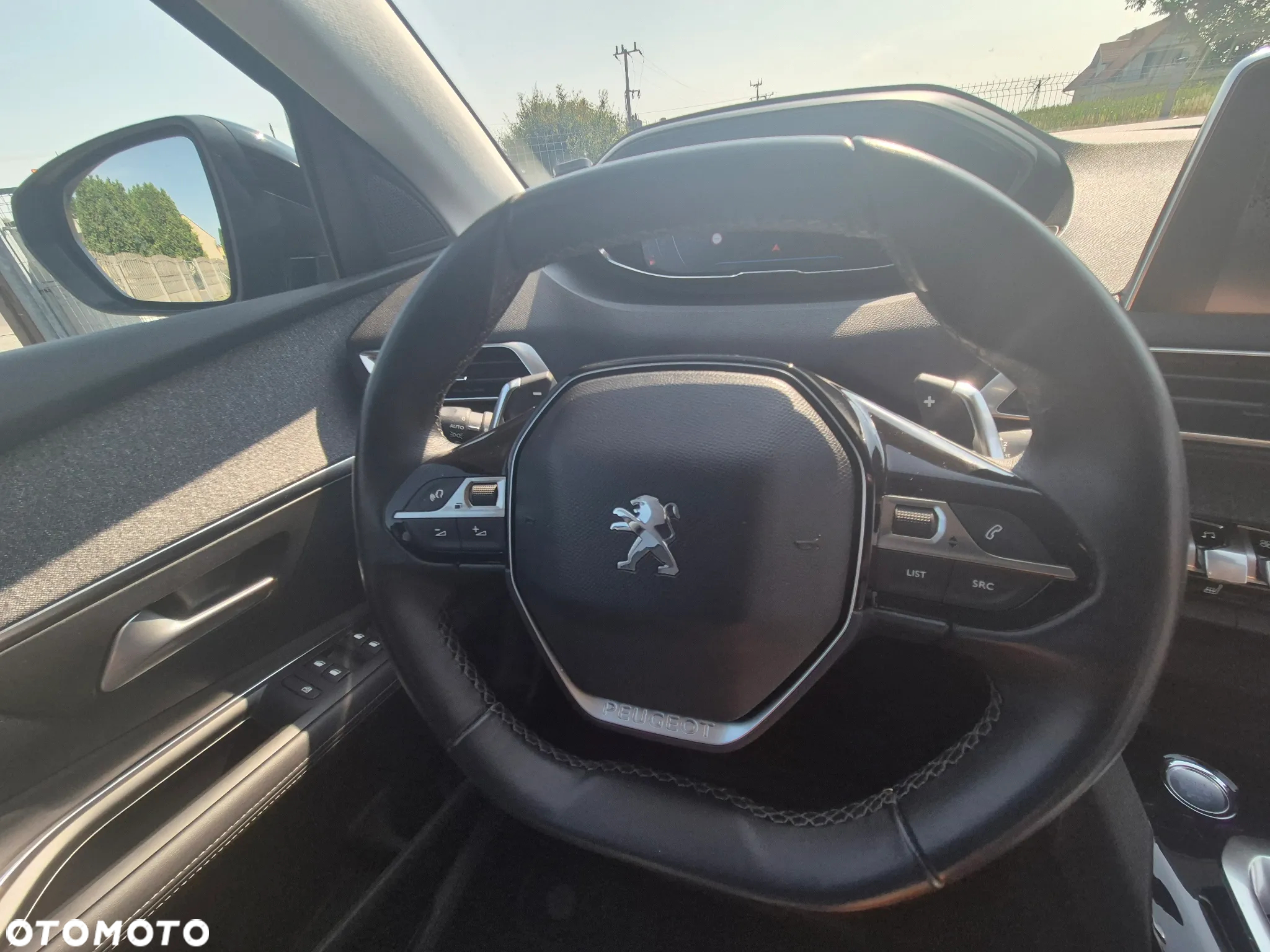 Peugeot 3008 1.2 PureTech Allure S&S EAT6 - 7