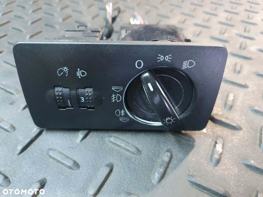 SKODA FABIA I LIFT PRZEŁĄCZNIK ŚWIATEŁ 6Y1941531N EUROPA - 1
