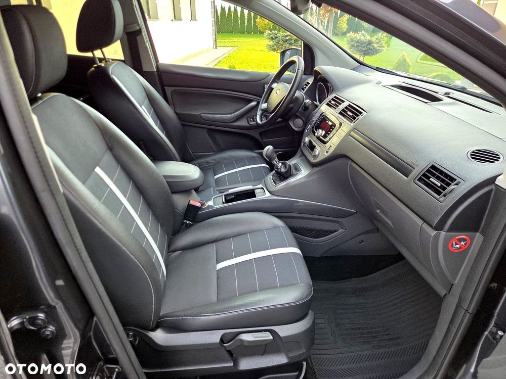 Ford Kuga - 17