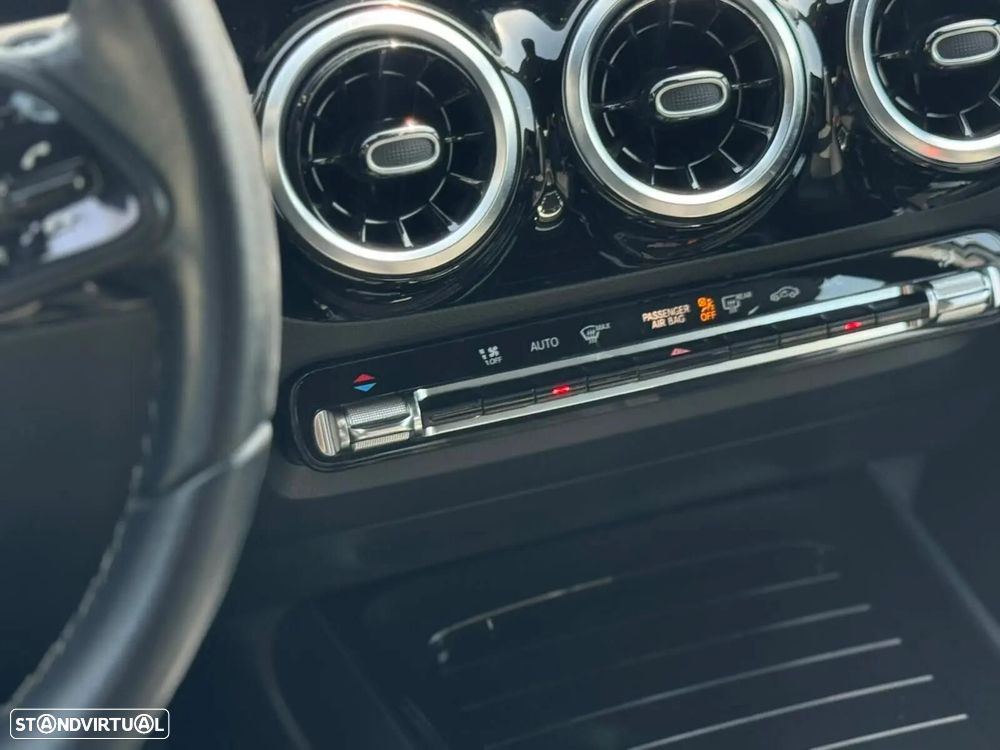Mercedes-Benz GLA 200 d 4Matic 8G-DCT Special Edition - 10