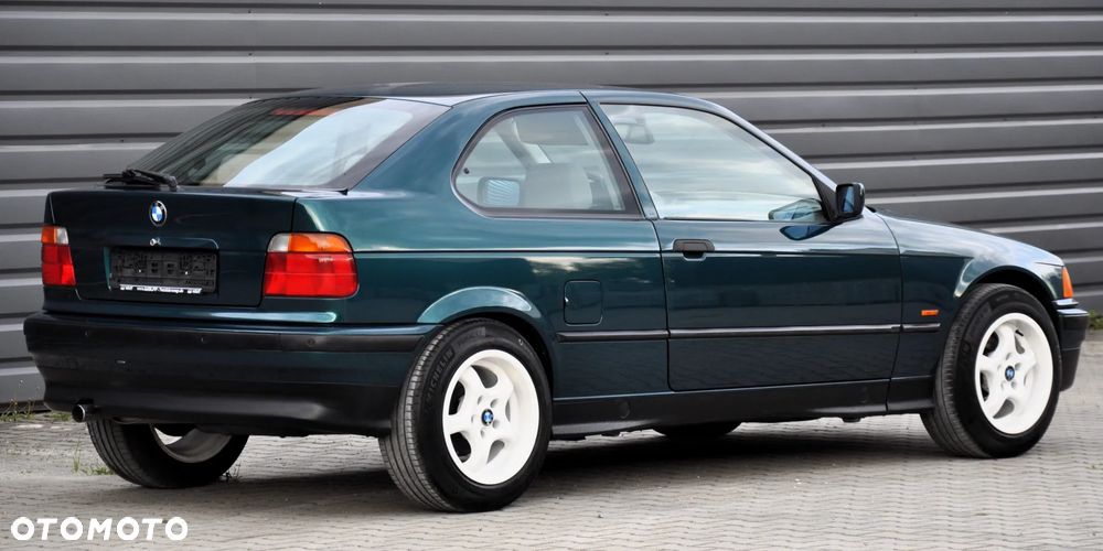 BMW Seria 3 316i - 12