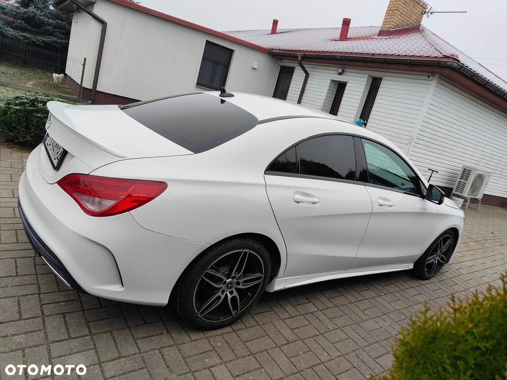 Mercedes-Benz CLA 250 7G-DCT UrbanStyle Edition - 3