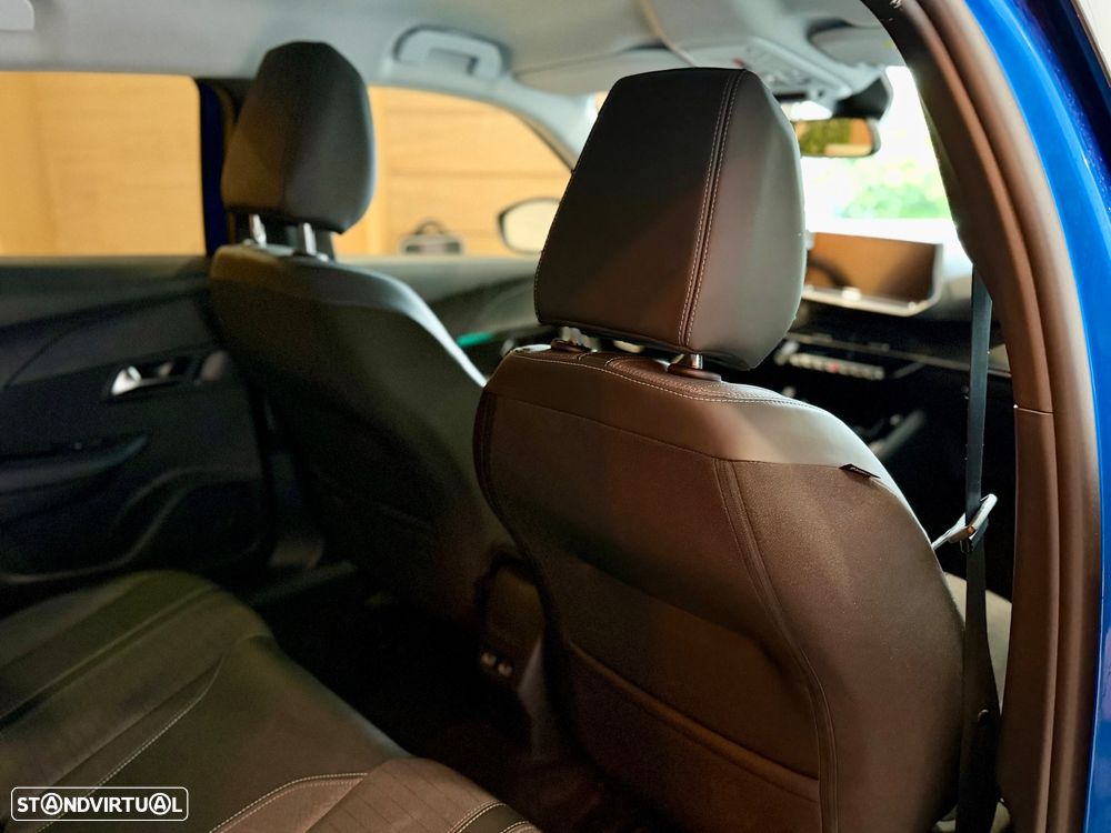 Peugeot e-2008 50 kWh Allure Pack - 26