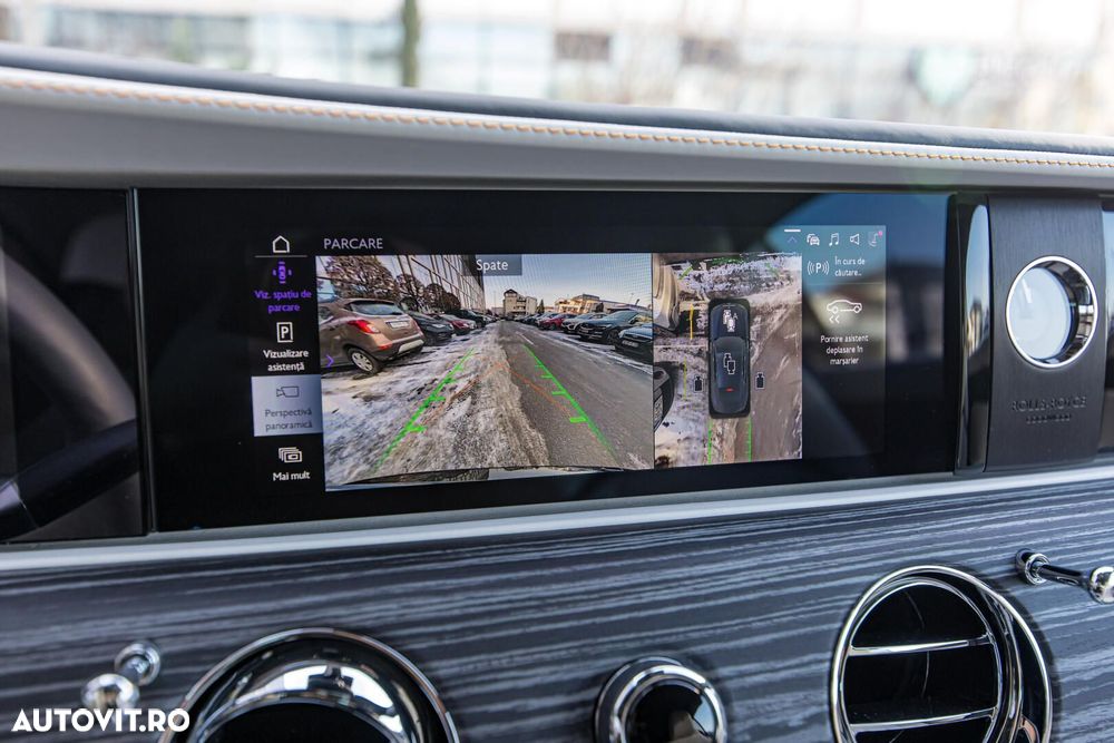 Rolls-Royce Spectre - 38