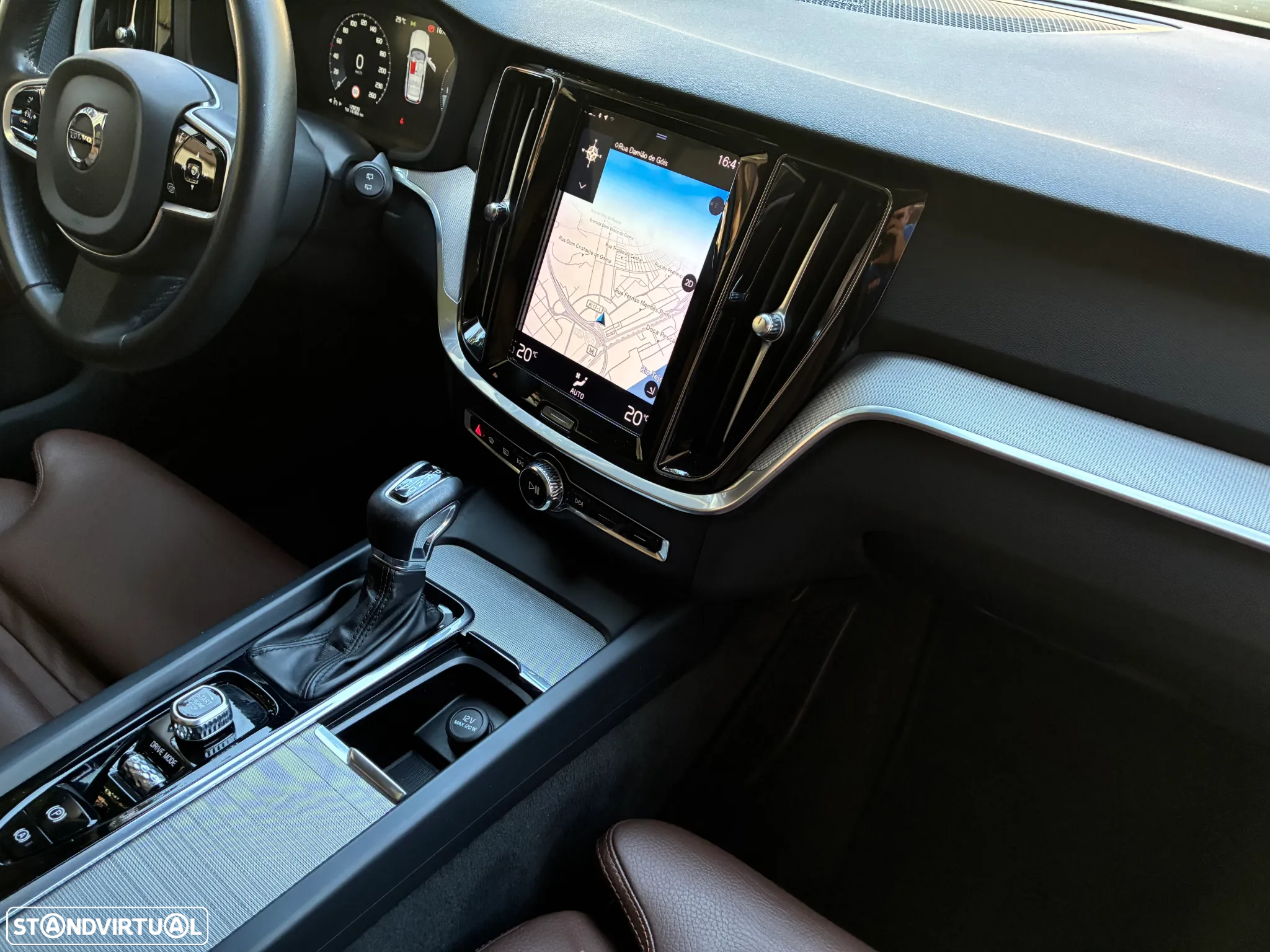 Volvo V60 2.0 D4 Inscription Geartronic - 28