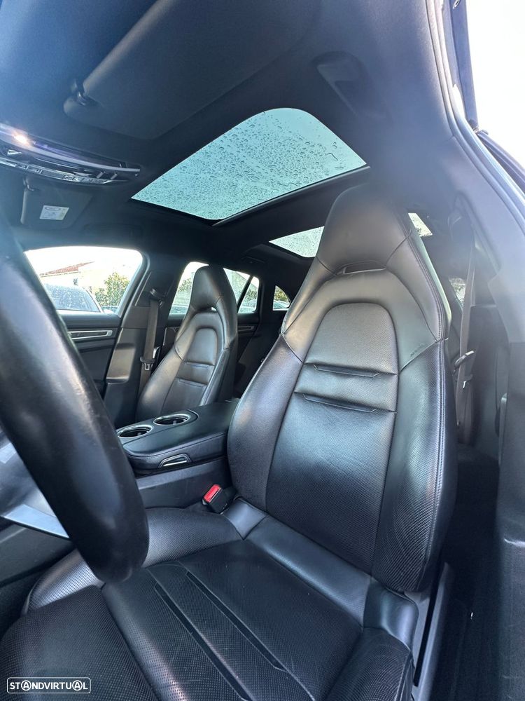 Porsche Panamera Sport Turismo - 11