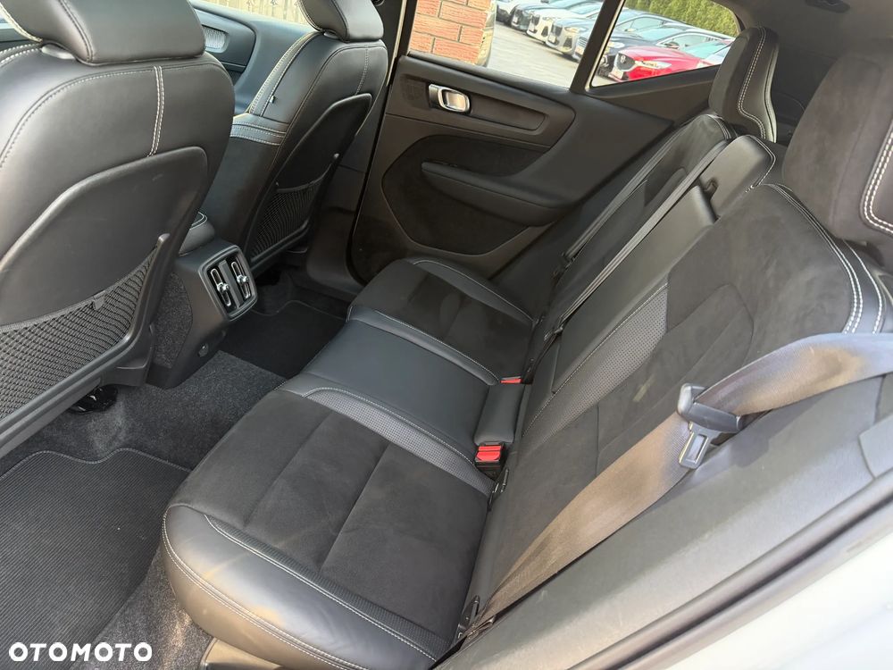 Volvo XC 40 T5 AWD R-Design - 32