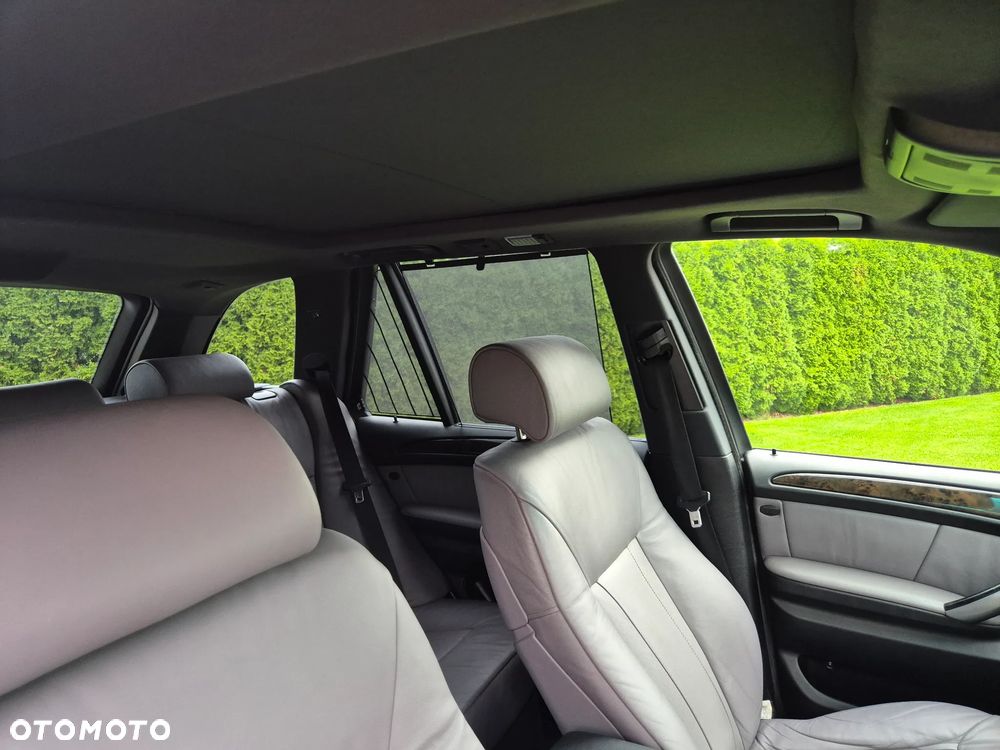 BMW X5 4.4i - 27