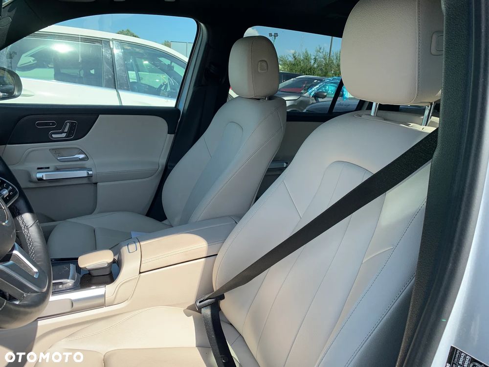 Mercedes-Benz GLB 250 4-Matic 8G-DCT - 22