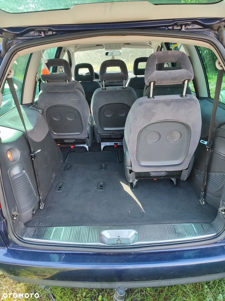 Volkswagen Sharan 1.9 TDI Comfortline - 4
