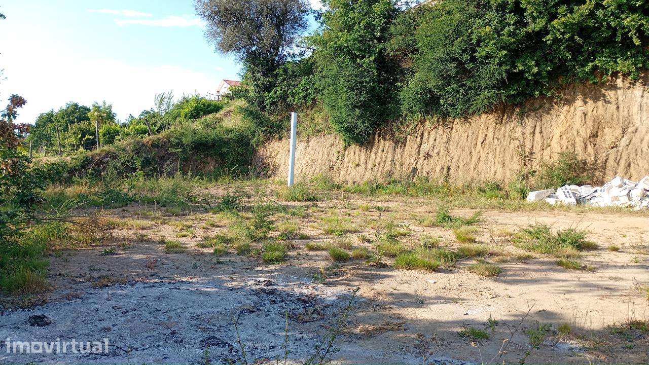 Terreno para Construção com 750 m² em São Mamede de Lustosa - Grande imagem: 3/6