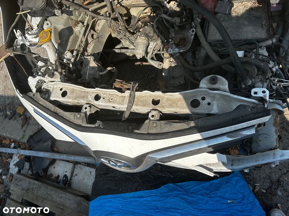 Toyota YARIS III lift belka wzmocnienie zderzaka przód - 2