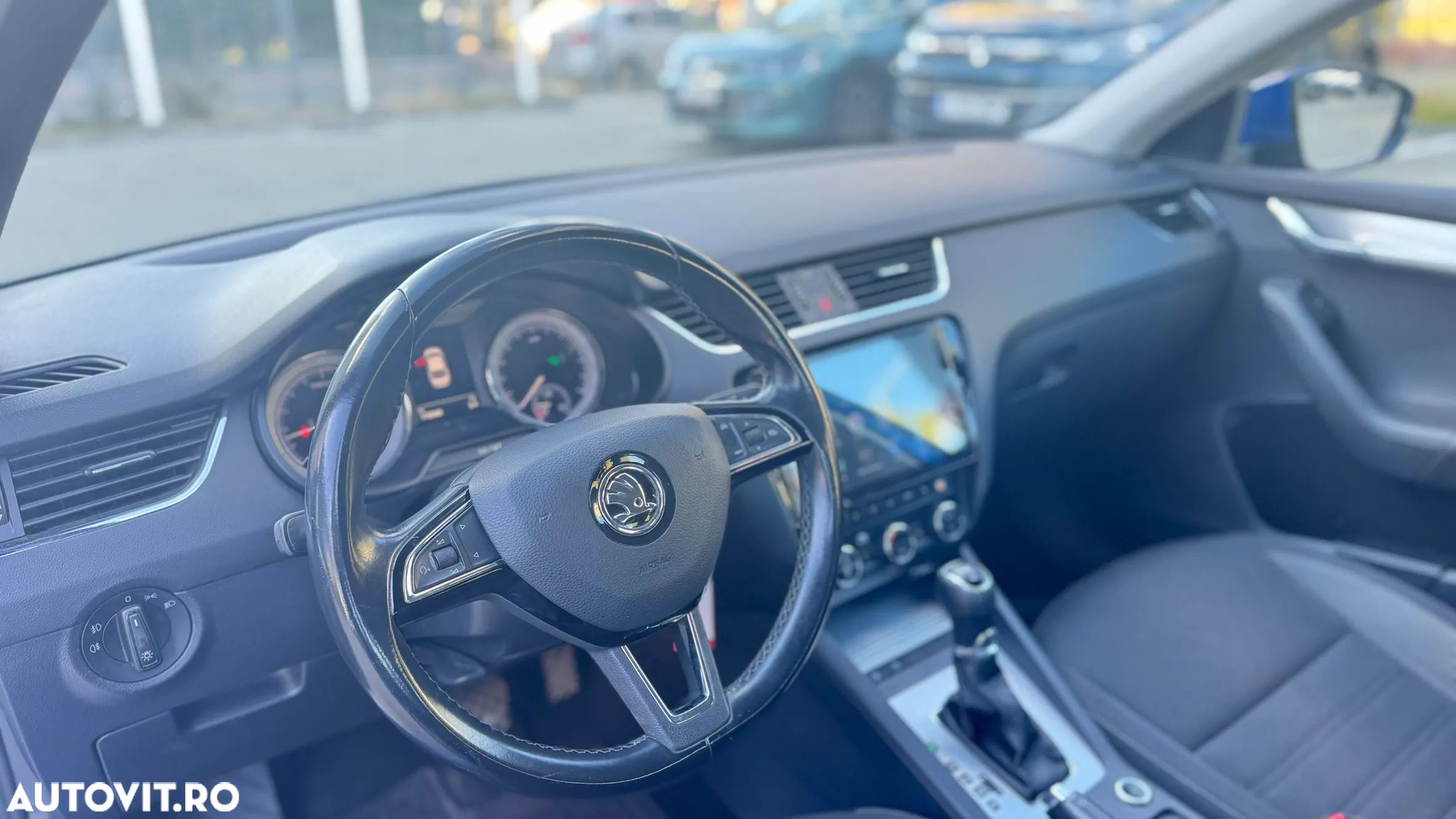 Skoda Octavia 1.6 TDI DSG Ambition - 6