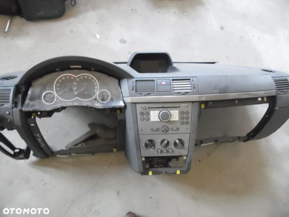 Opel meriva A deska rozdzielcza - 2
