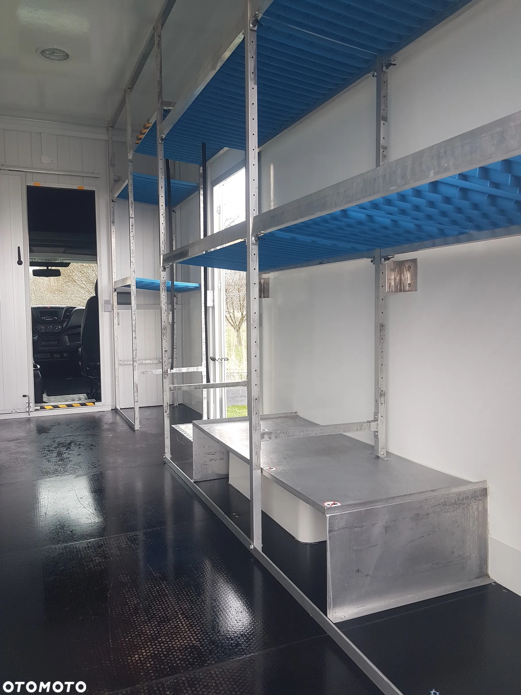 Iveco DAILY KONTENER NISKOPODŁOGOWY 4,43x2,23x2,42 SKLEP BAR FOODTRUCK KAMPER KLIMA - 37